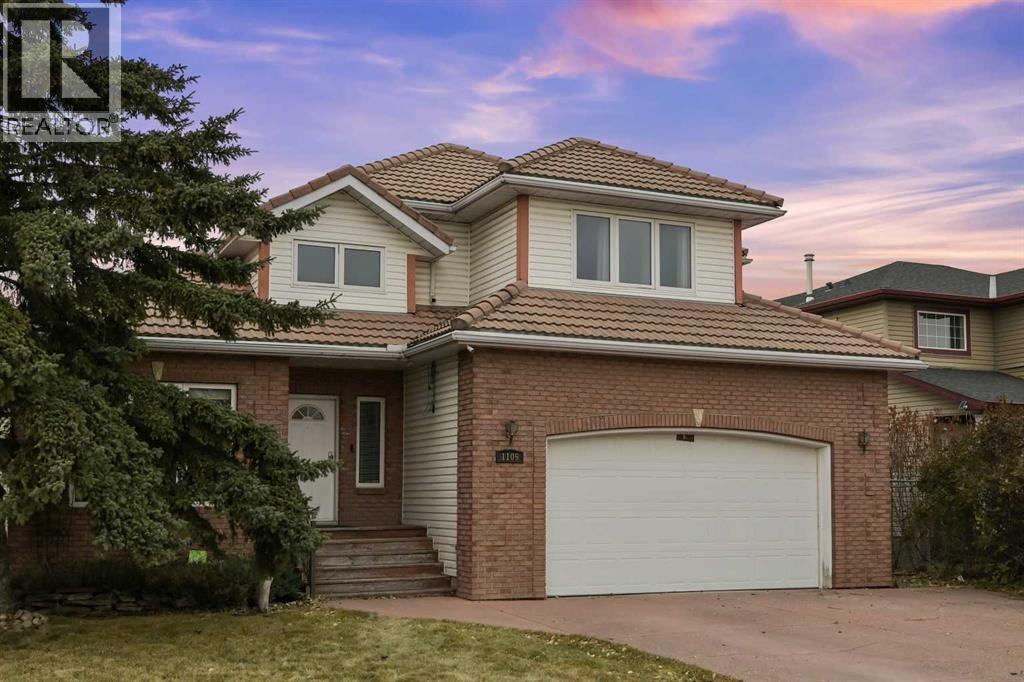 1106 Stevens St, Crossfield, AB T0M 0S0