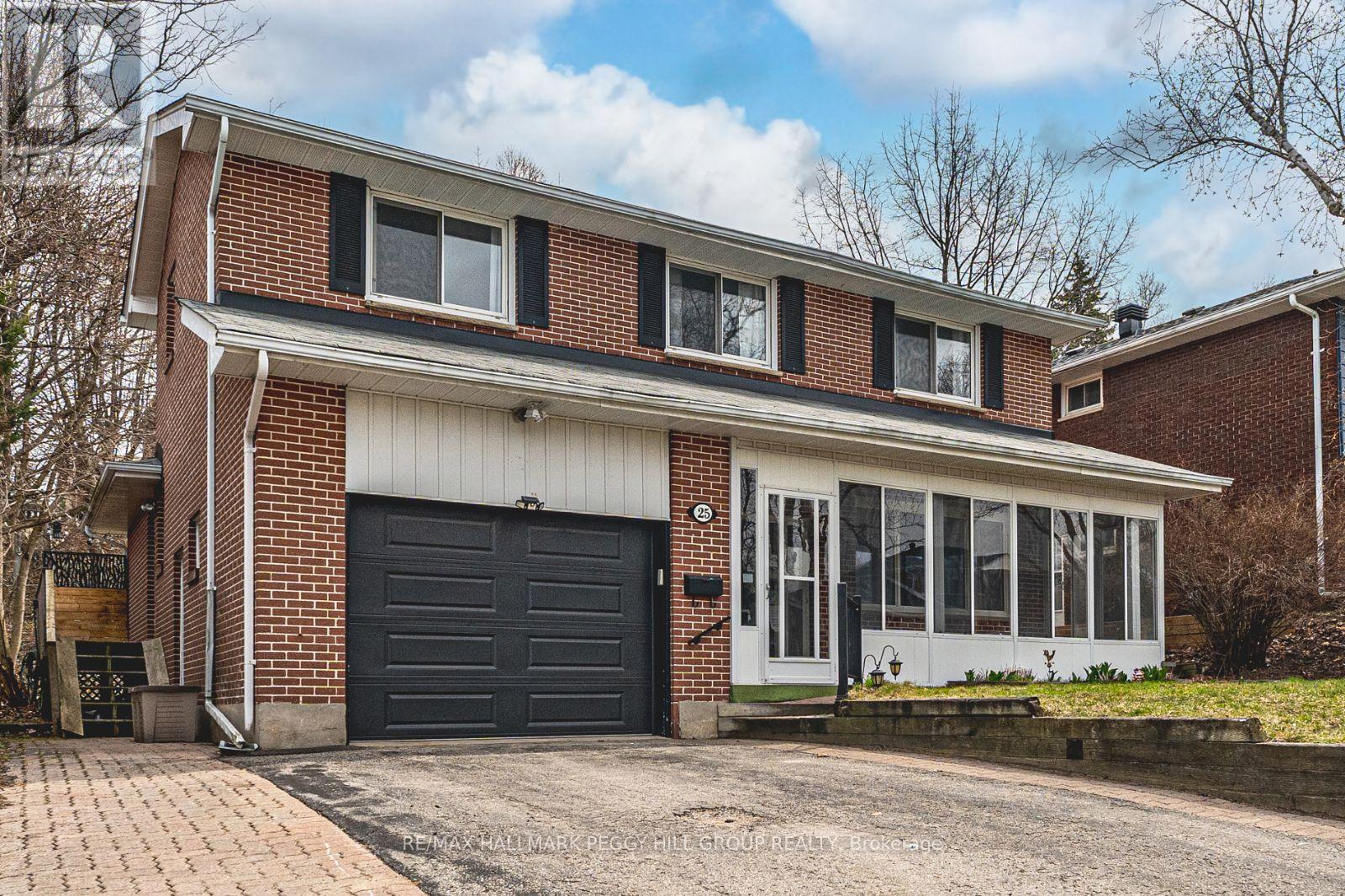 25 Marshall St, Barrie, ON L4N 3S4