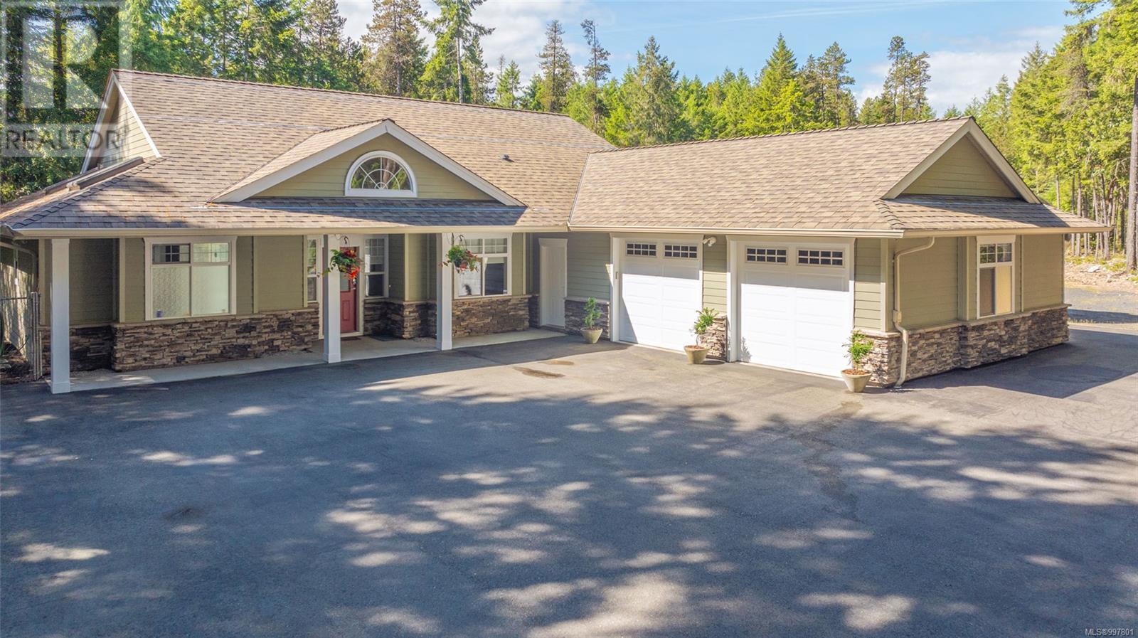 900 Rivers Edge Dr, Nanoose Bay, BC V9P 9L6
