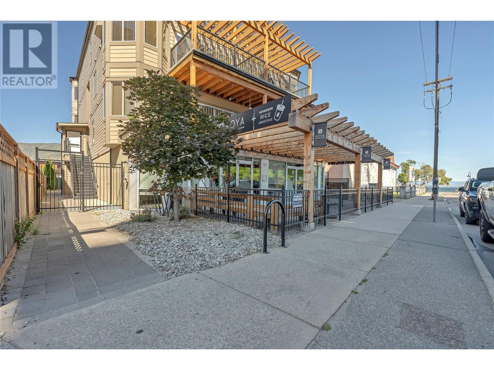 93 Winnipeg Street Unit 301, Penticton, BC V2A 5L9