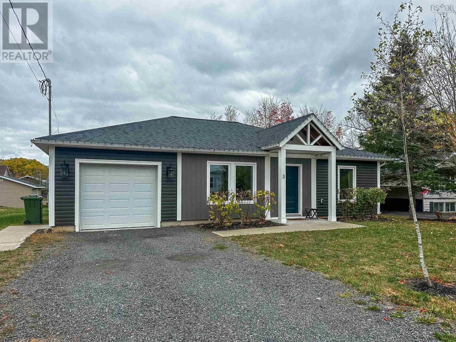 3 Autumn Dr, Berwick, NS B0P 1E0