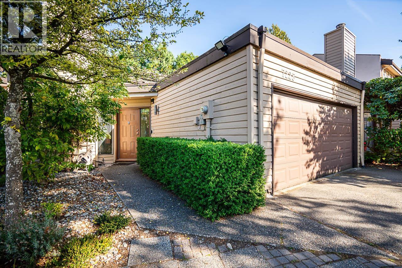 7225 Quatsino Dr, Vancouver, BC V5S 4C2