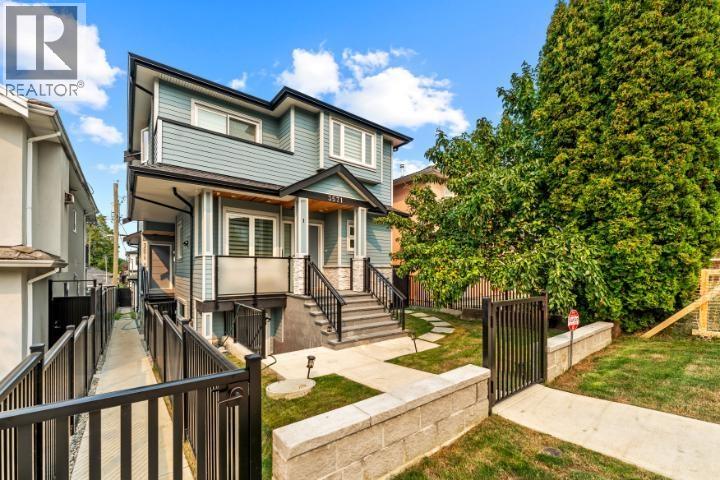 3571 E 28th Avenue Unit 2, Vancouver, BC V5R 1T4