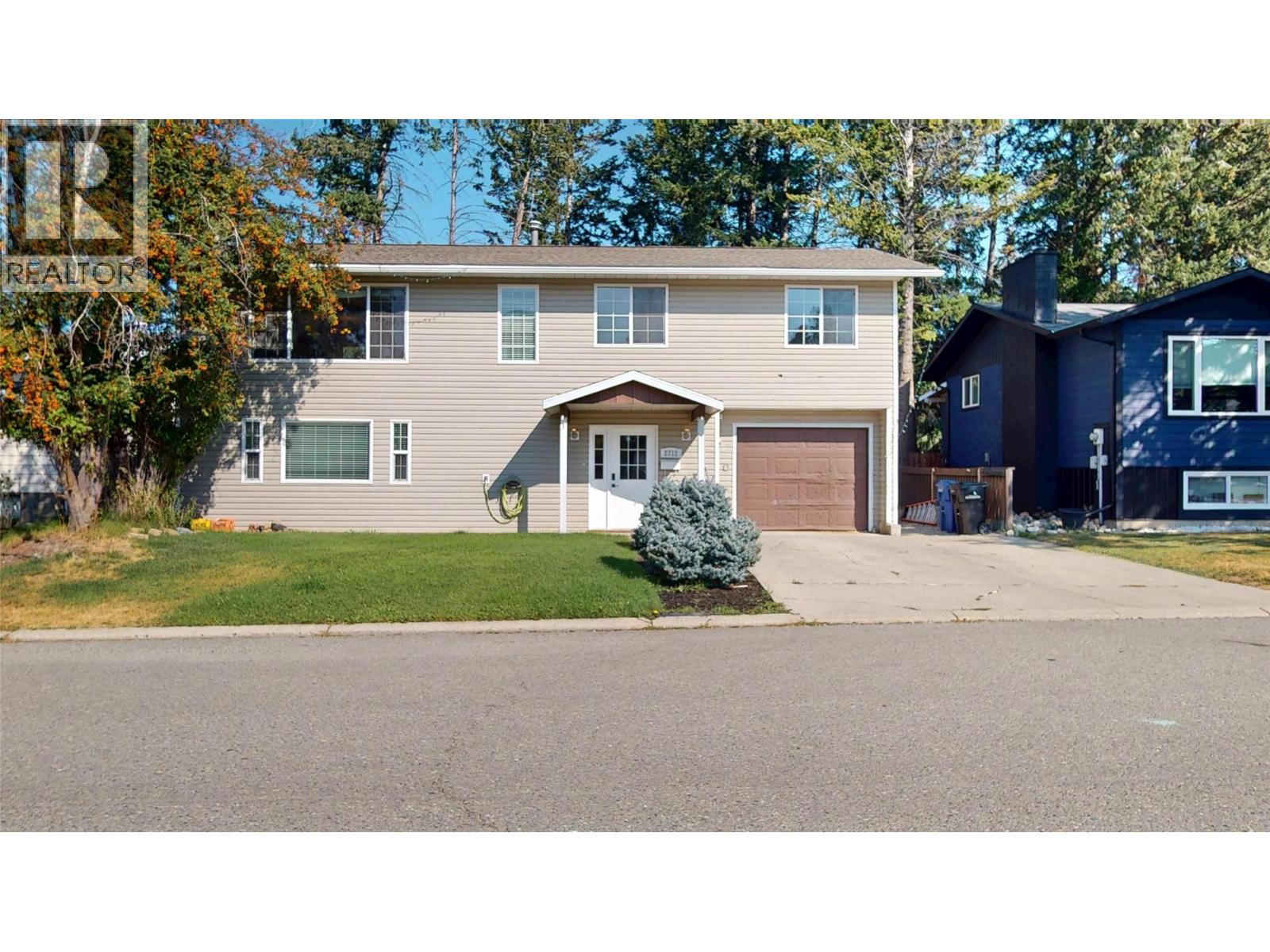 2 Street S Unit 2712 #a, Cranbrook, BC V1C 5B3