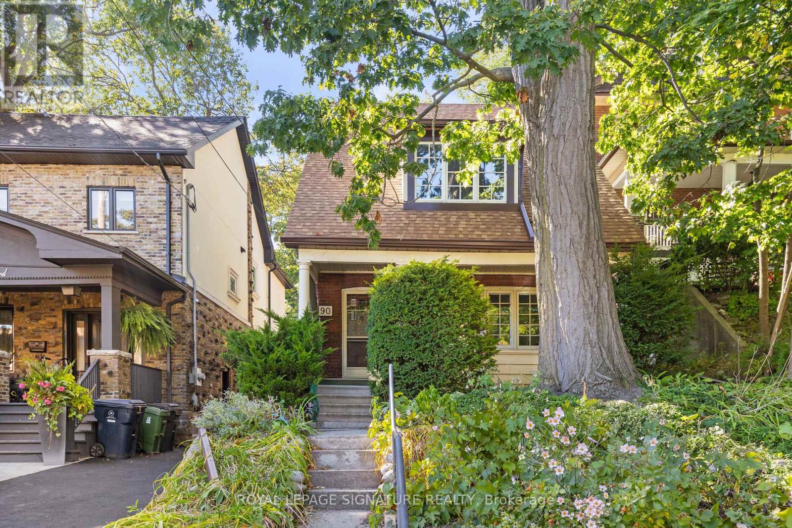 90 Neville Park Blvd, Toronto, ON M4E 3P8