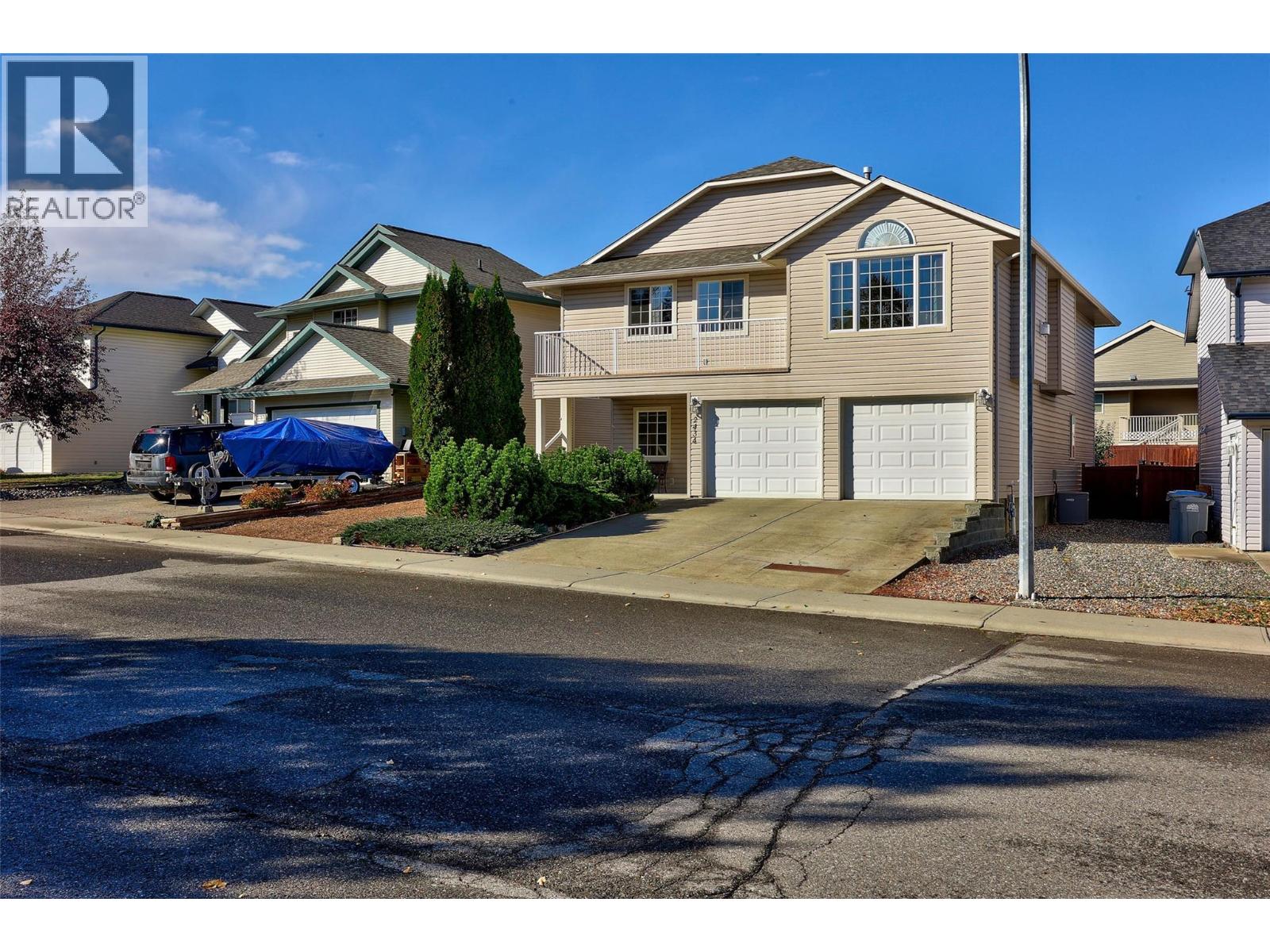 2434 Abbeyglen Way, Kamloops, BC V1S 1Y7