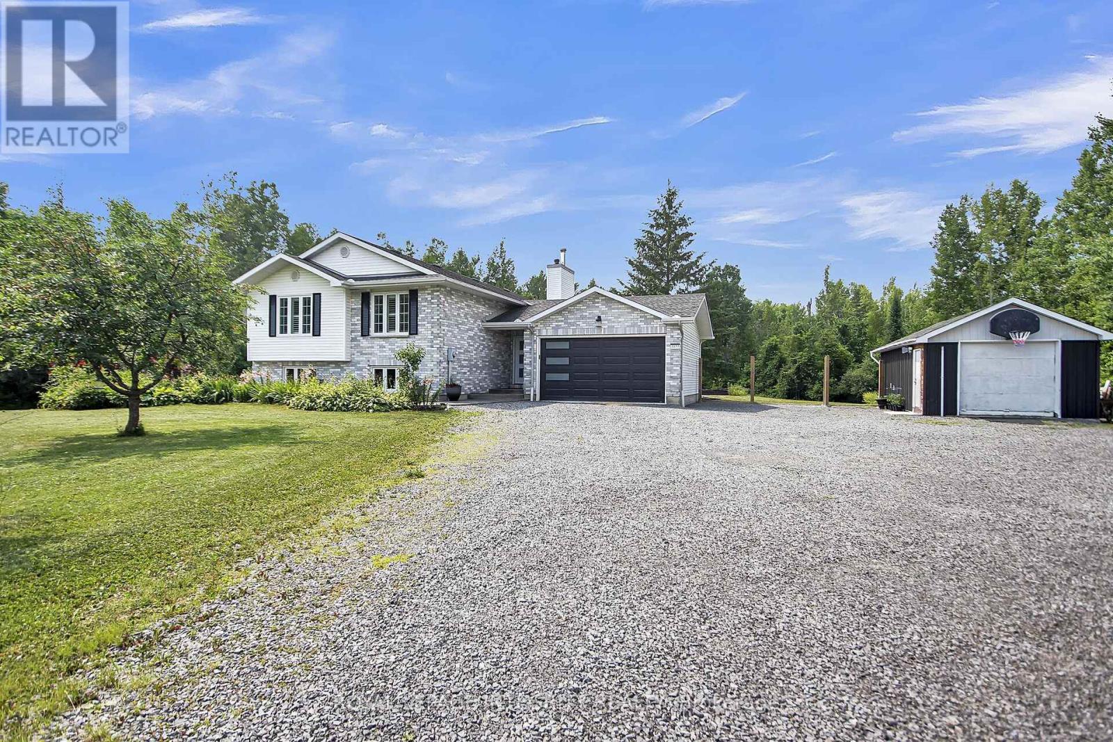 3377 Paden Rd, Ottawa, ON K0A 2T0