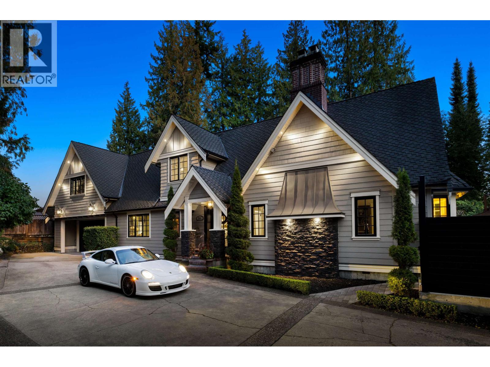 744 Austin Ave, Coquitlam, BC V3K 3N1