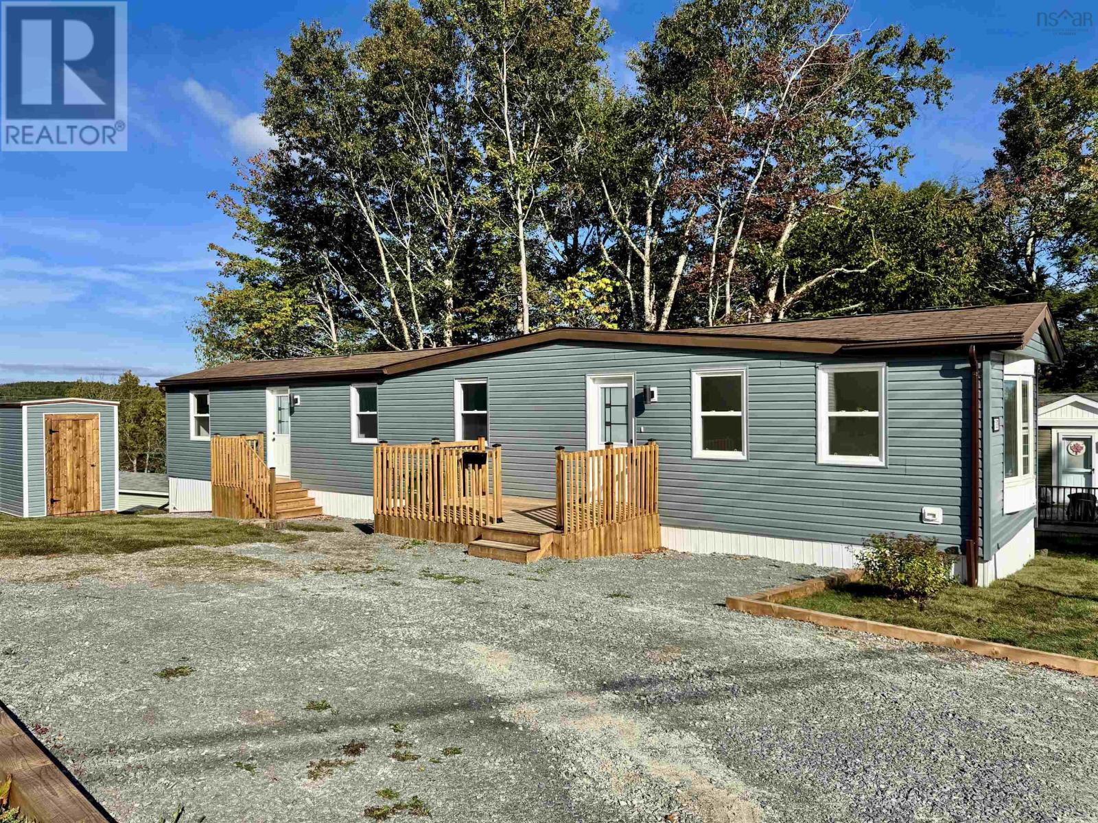 1189 Susan Dr, Beaver Bank, NS B4E 1P4