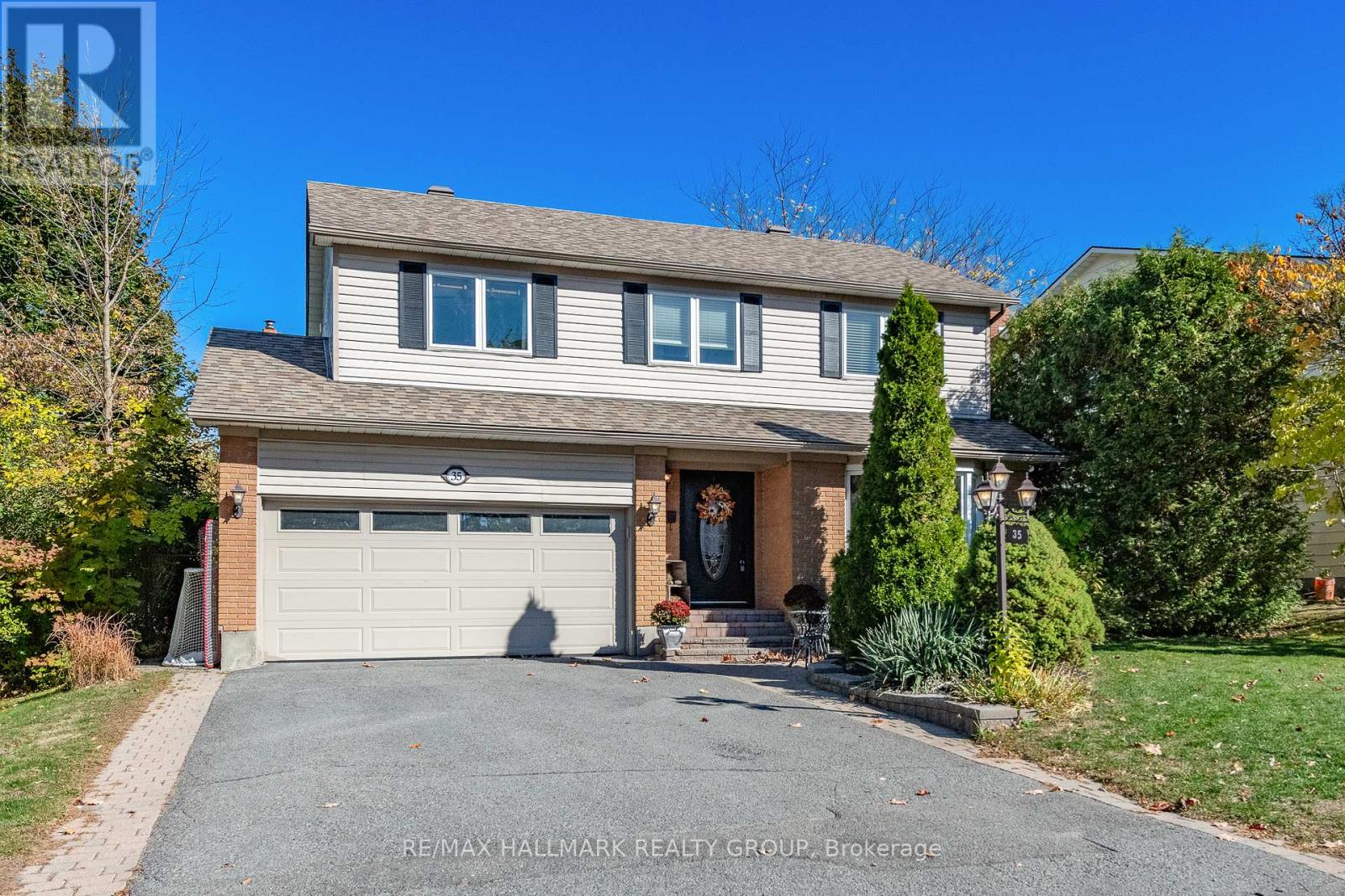35 St Remy Dr, Ottawa, ON K2J 1H5