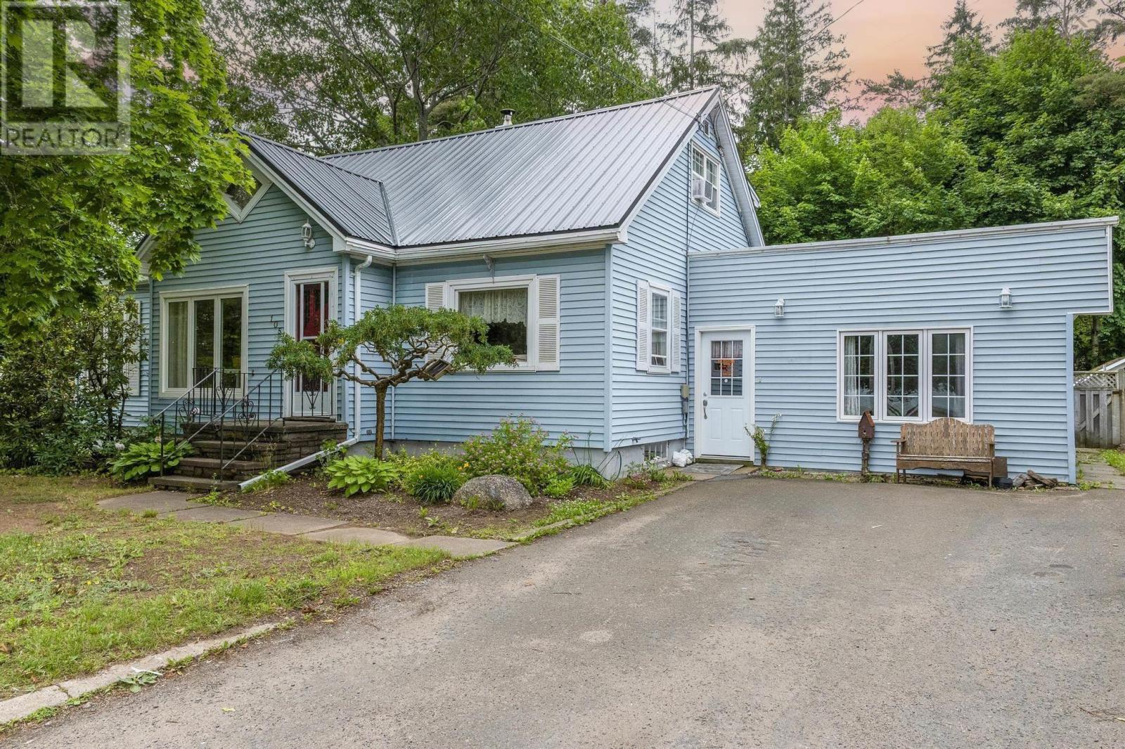 105 Orchard St, Berwick, NS B0P 1E0