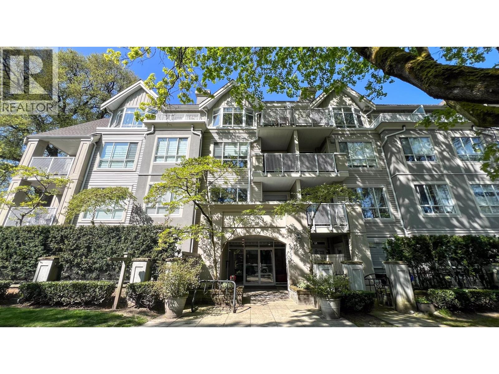 2755 Maple Street Unit 404, Vancouver, BC V6J 5K1