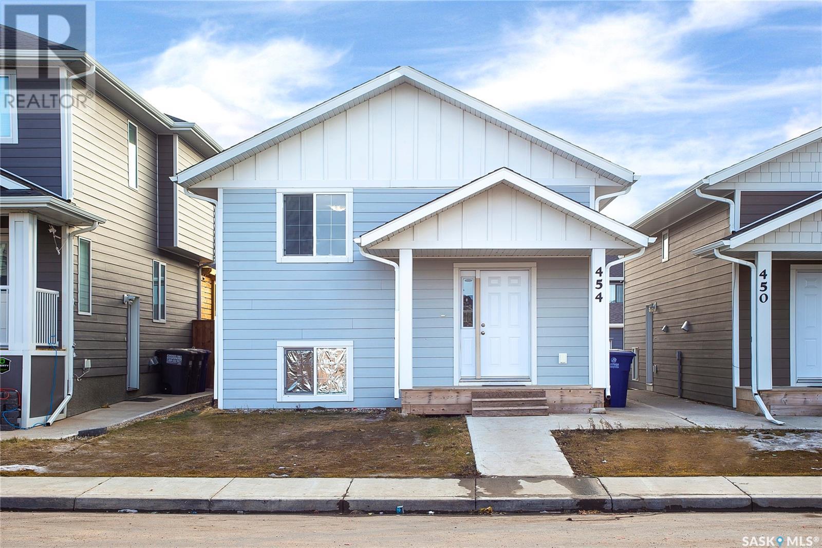 454 Stilling Way, Saskatoon, SK S7V 0W5
