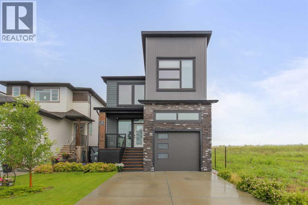668 Aquitania Blvd W, Lethbridge, AB T1J 5N4