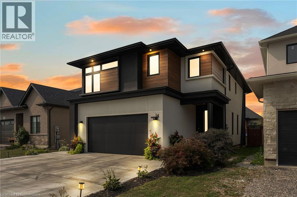14 Willowbrook Dr, Welland, ON L3C 0G1