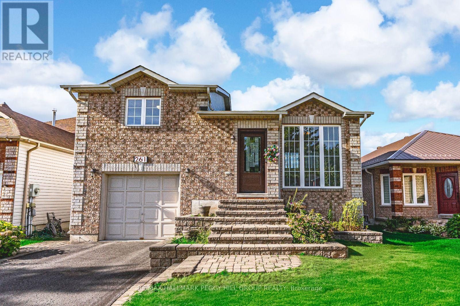 261 Mapleton Ave, Barrie, ON L4N 8T3