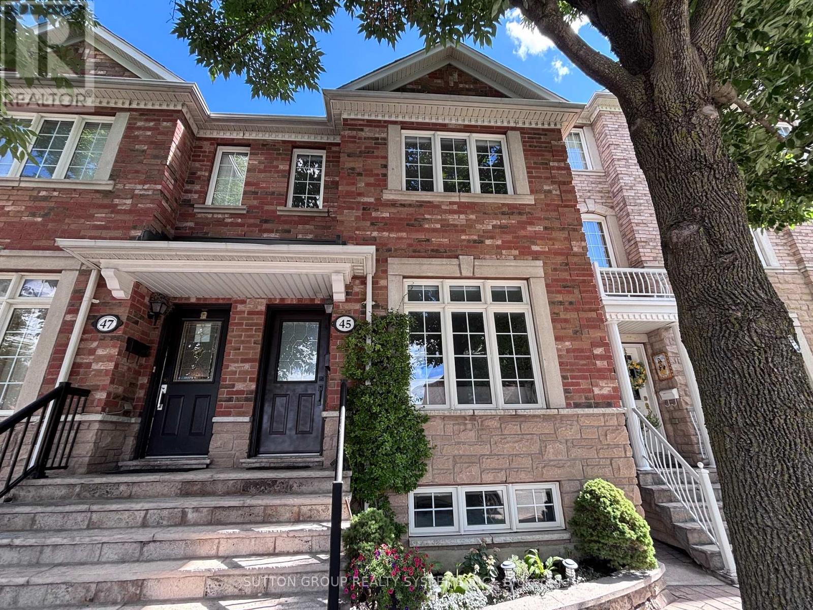 45 Algarve Cres, Toronto, ON M6N 5E7