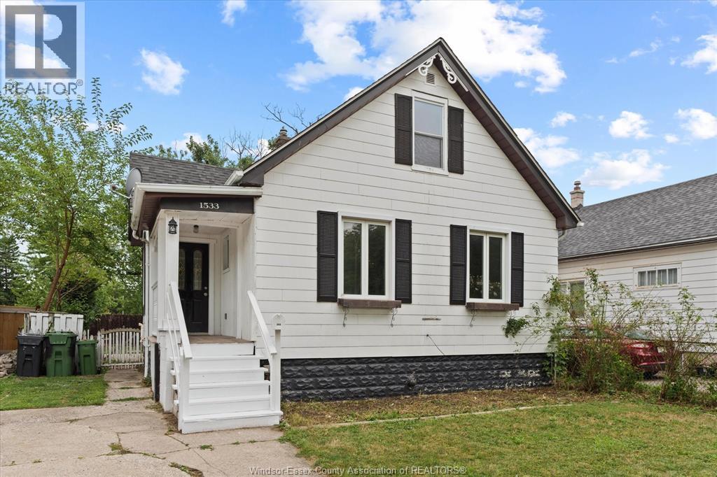 1533 Alexis Rd, Windsor, ON N8Y 4P1
