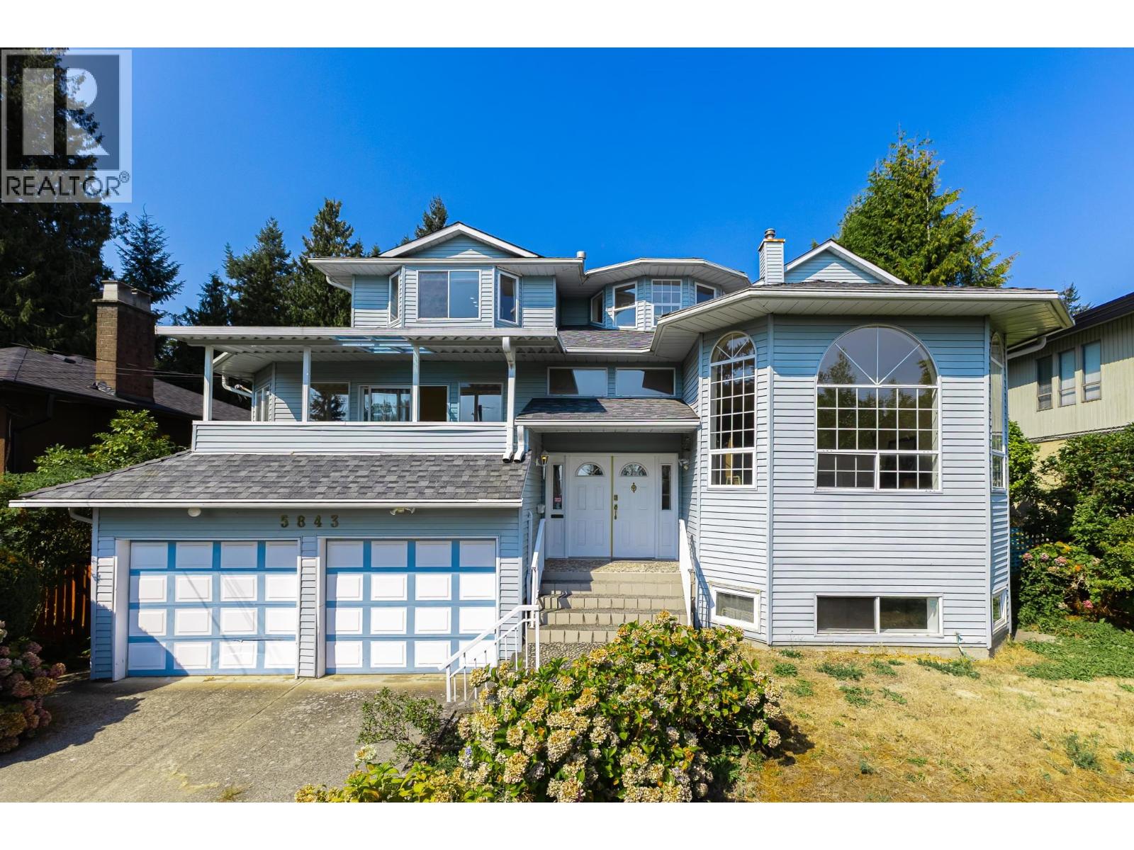 5843 Carson St, Burnaby, BC V5J 2Z7