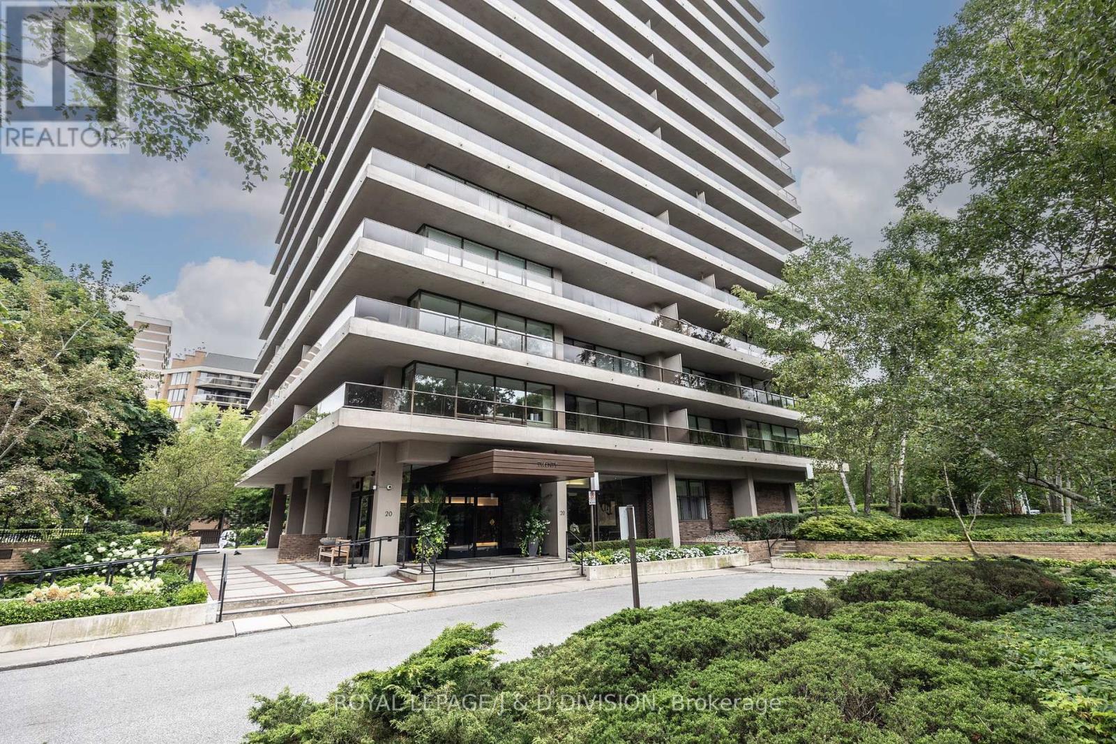 2004 20 Avoca Ave, Toronto Rosedale-moore Park, ON M4T 2B8