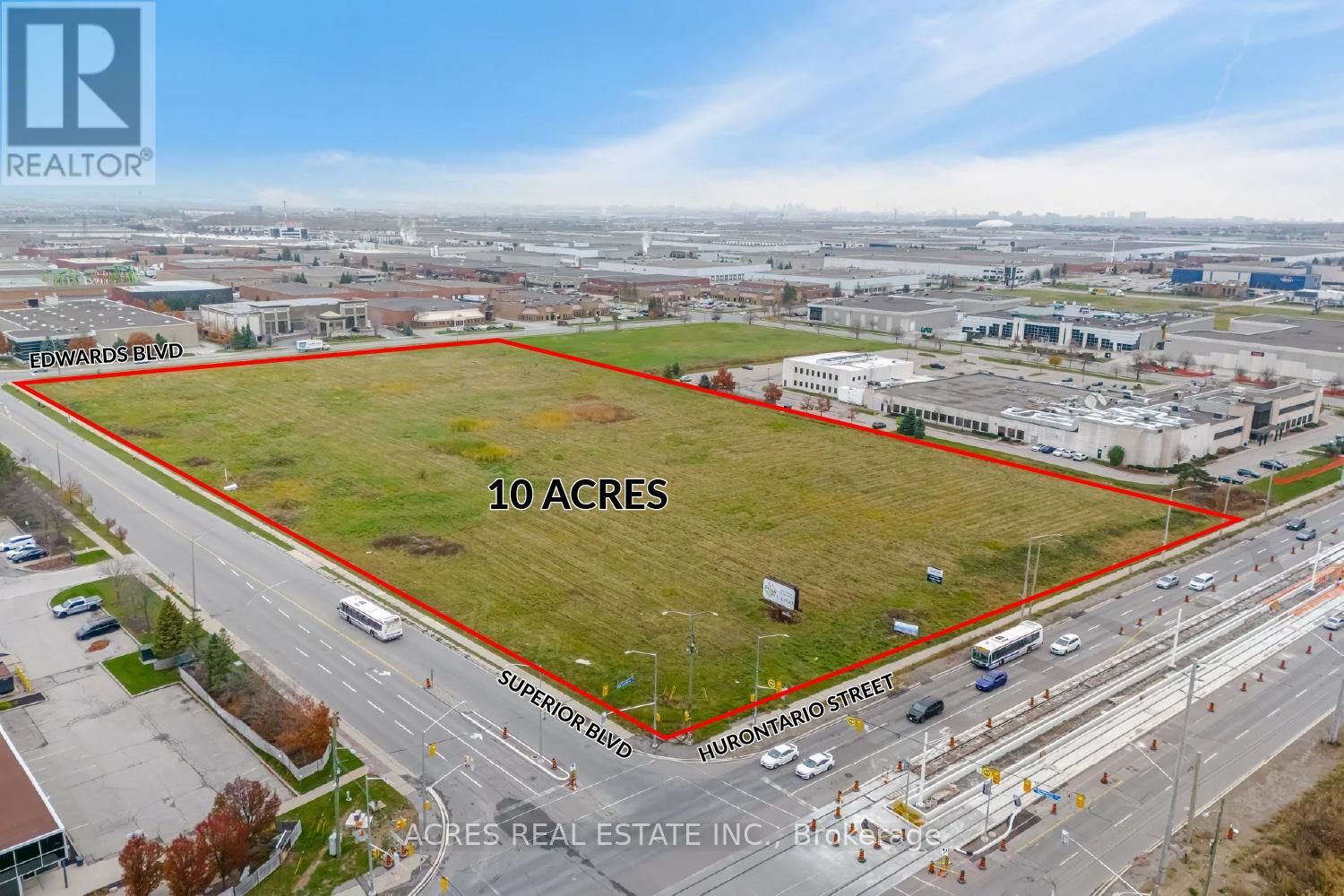 70 Superior Blvd, Mississauga, ON L5T 2X9
