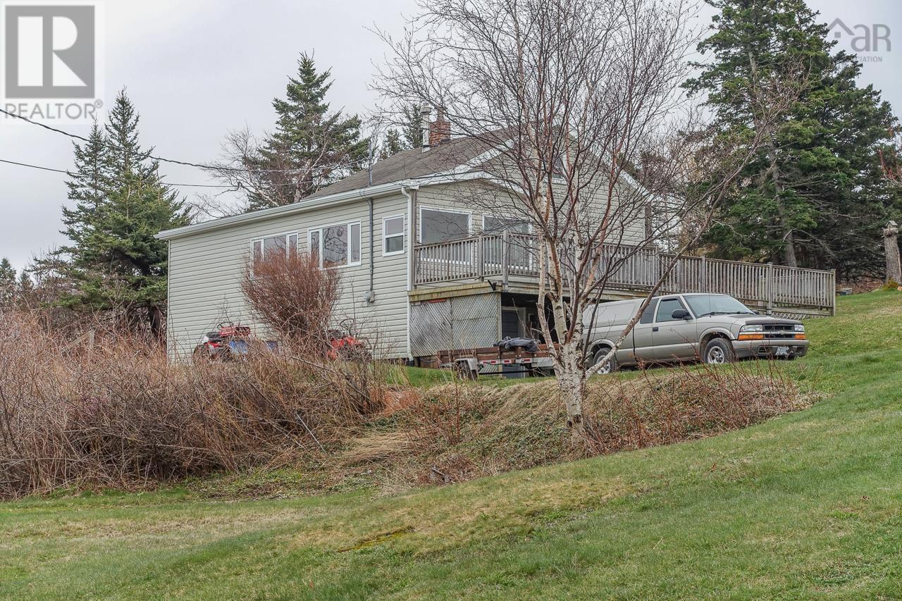 22 Pent Rd, Berwick, NS B0P 1E0