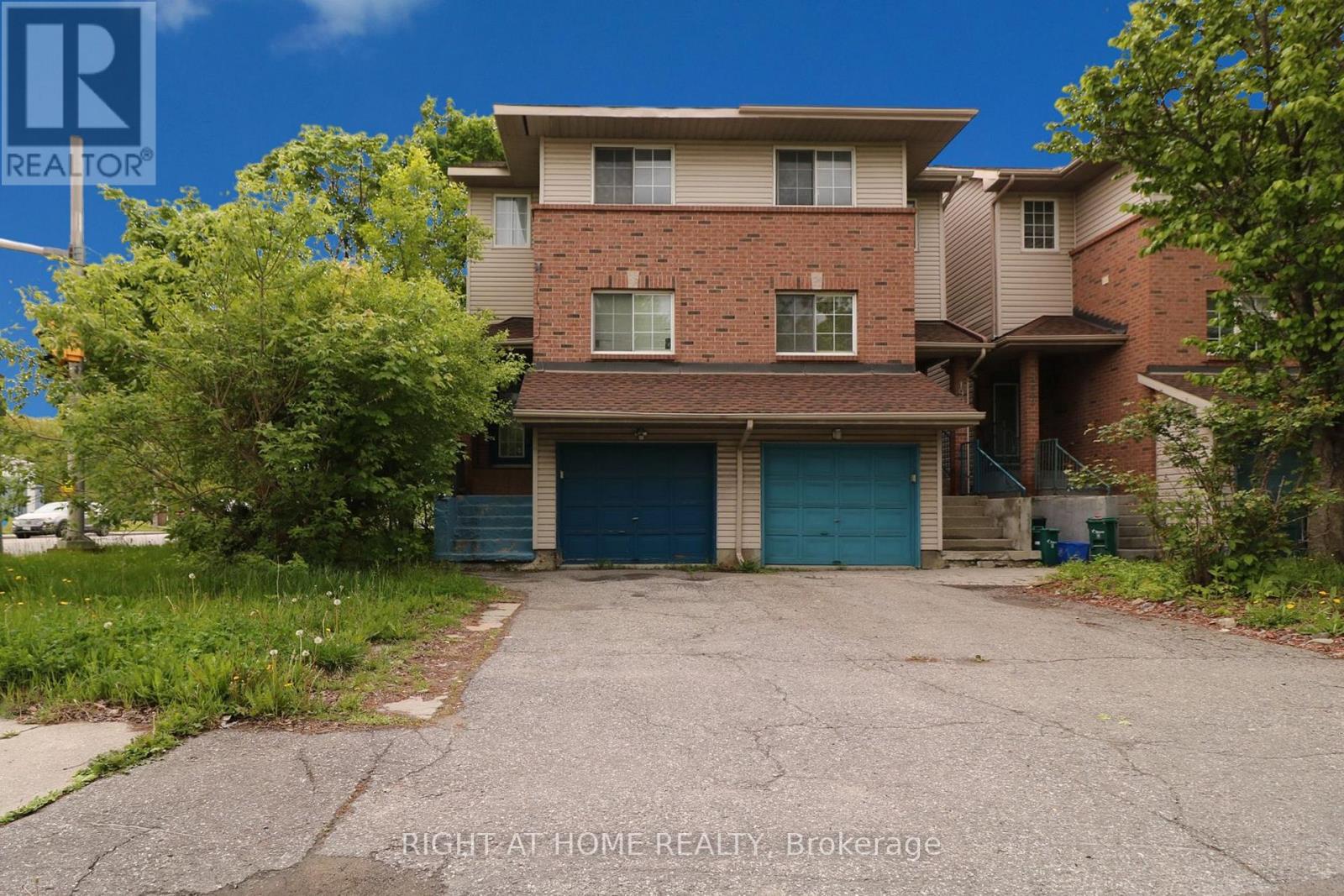1901 Hampstead Pl, Ottawa, ON K1V 1B3