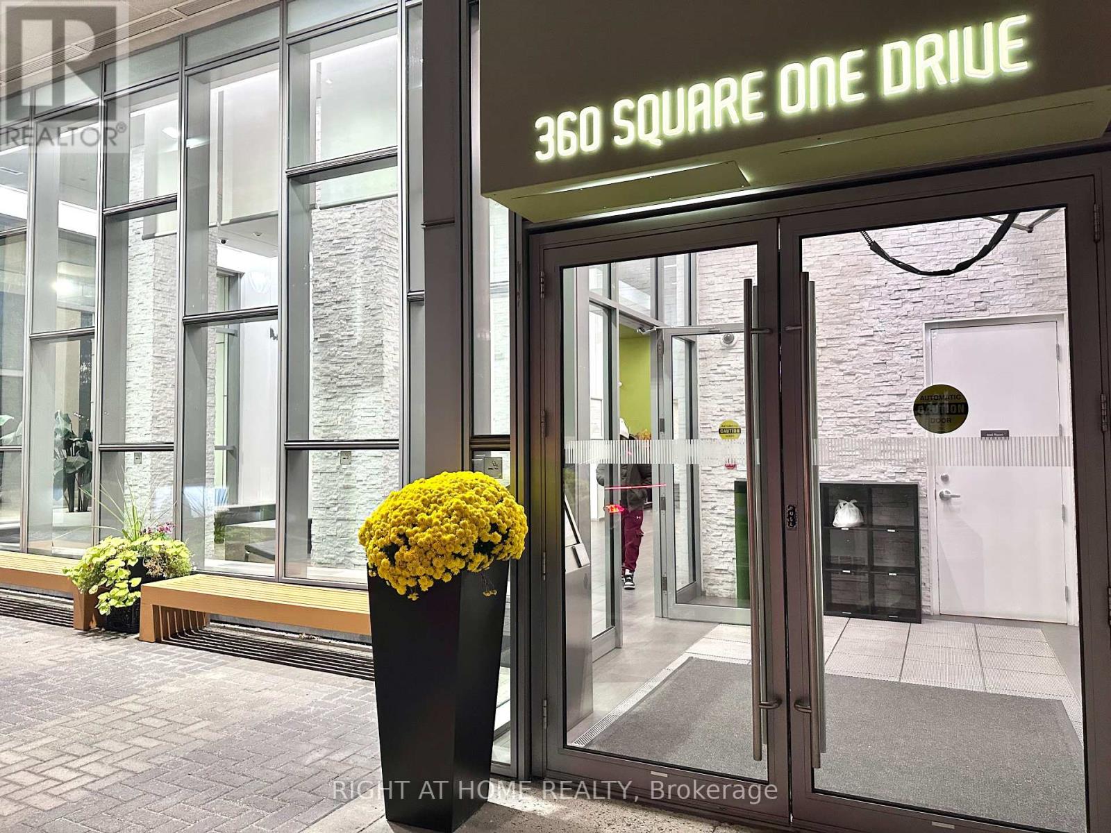 2303 360 Square One Dr, Mississauga, ON L5B 0G7
