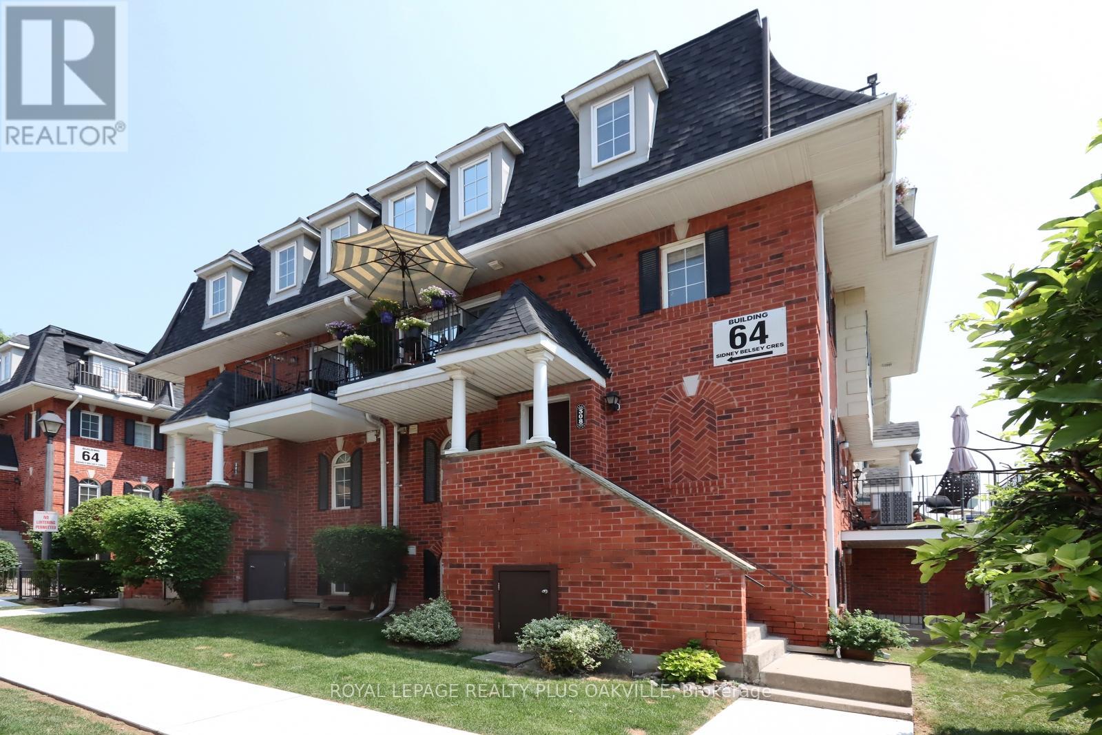 308 66 Sidney Belsey Cres, Toronto, ON M6M 5J4