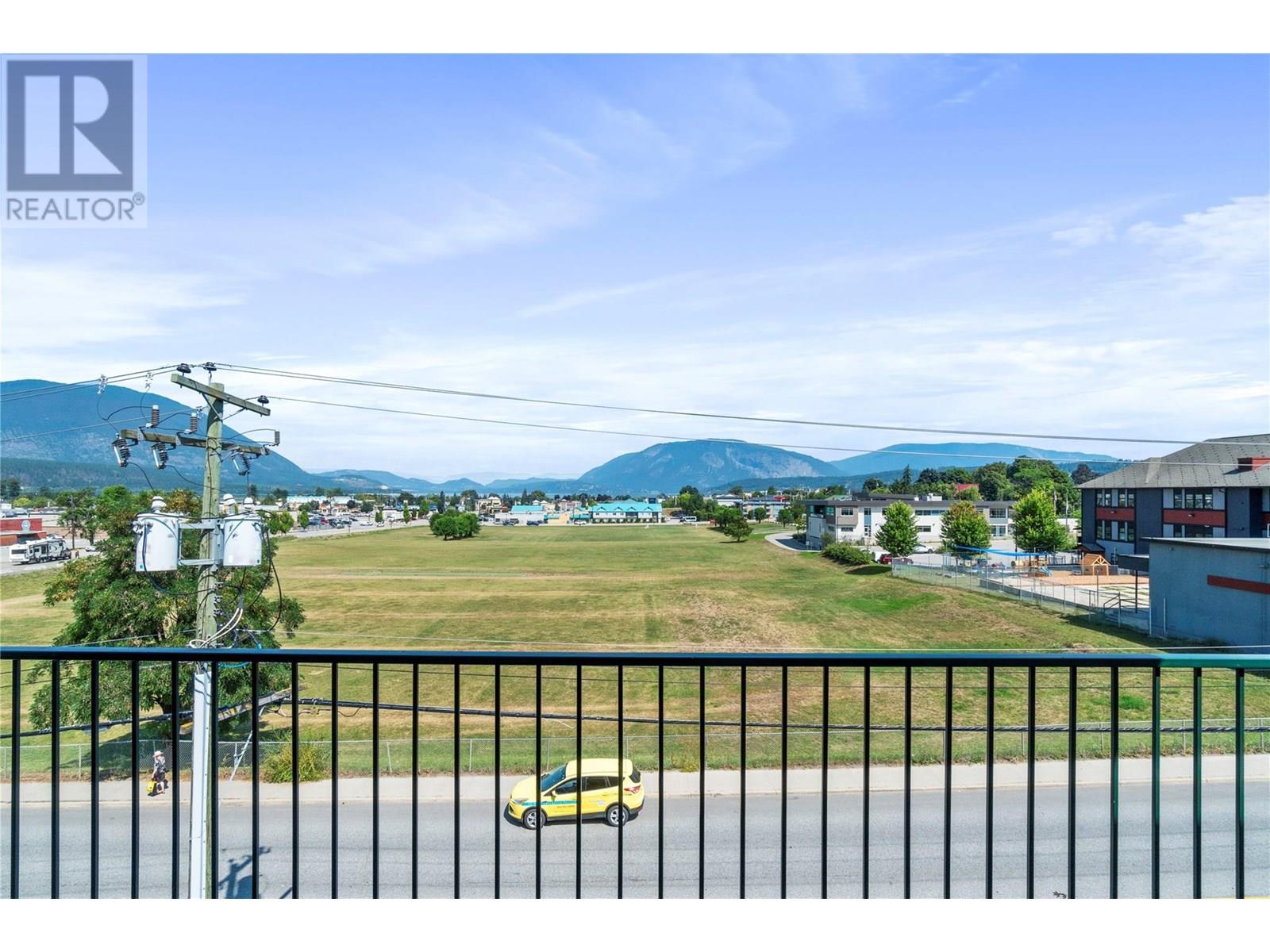 160 5 Avenue Sw Unit 401, Salmon Arm, BC V1E 1R4