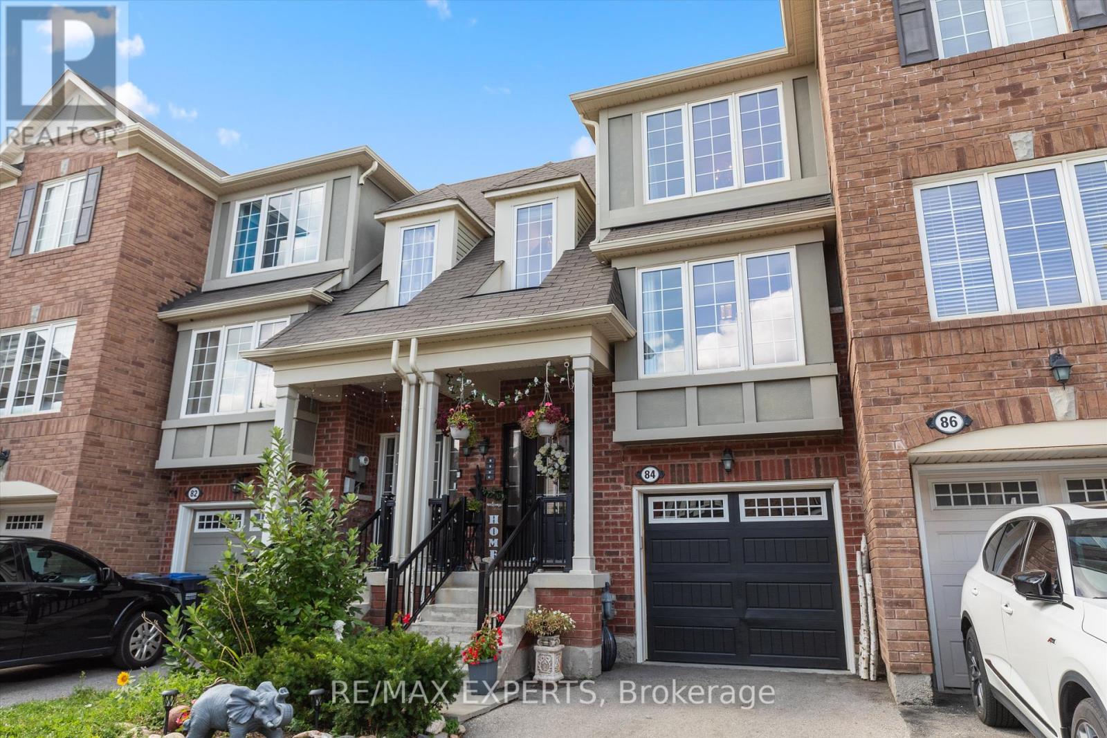 84 Vanhore Close, Brampton Brampton West, ON L7A 0X9