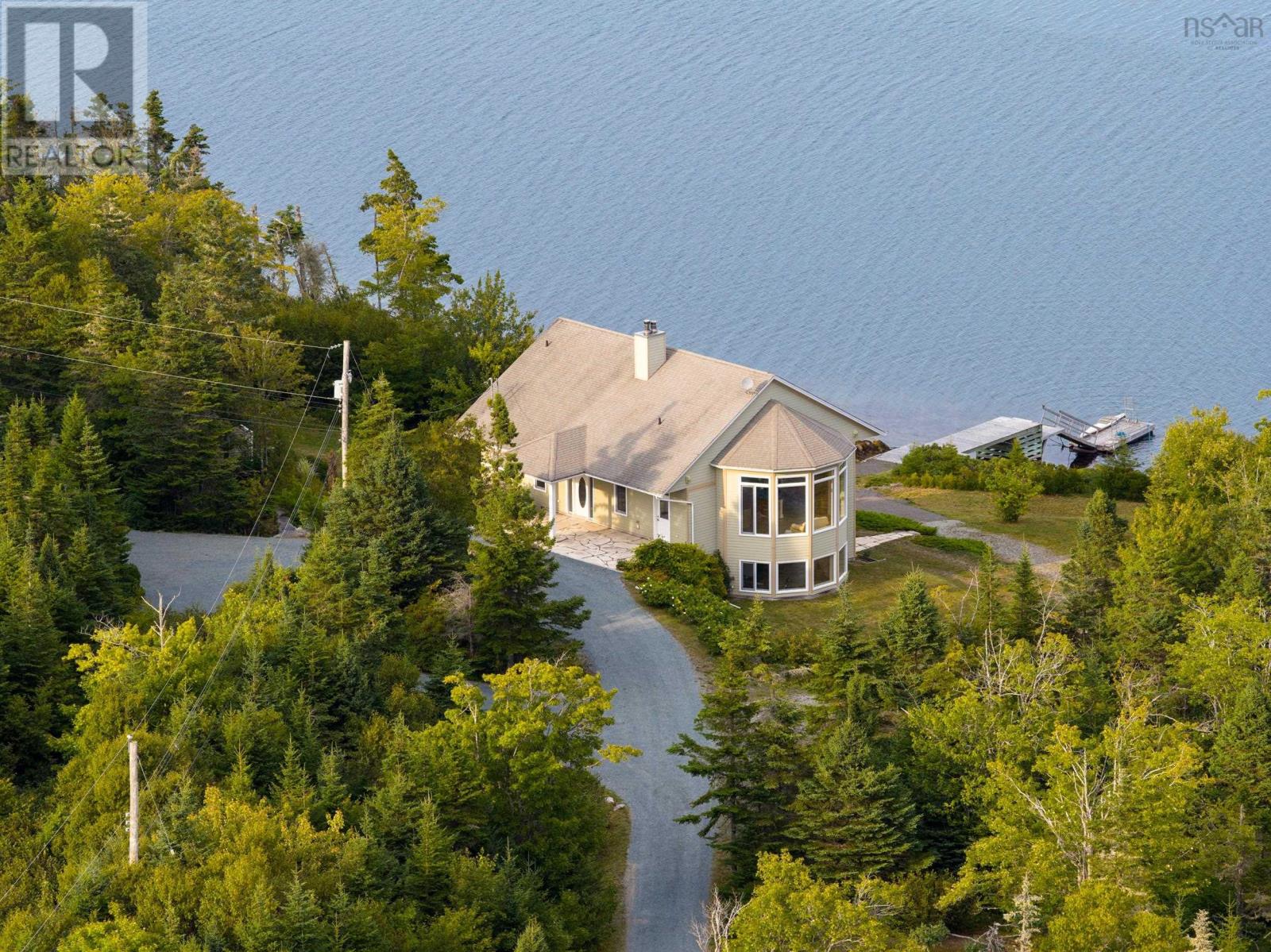 43 Bayview Cres, Prospect, NS B3T 2C9