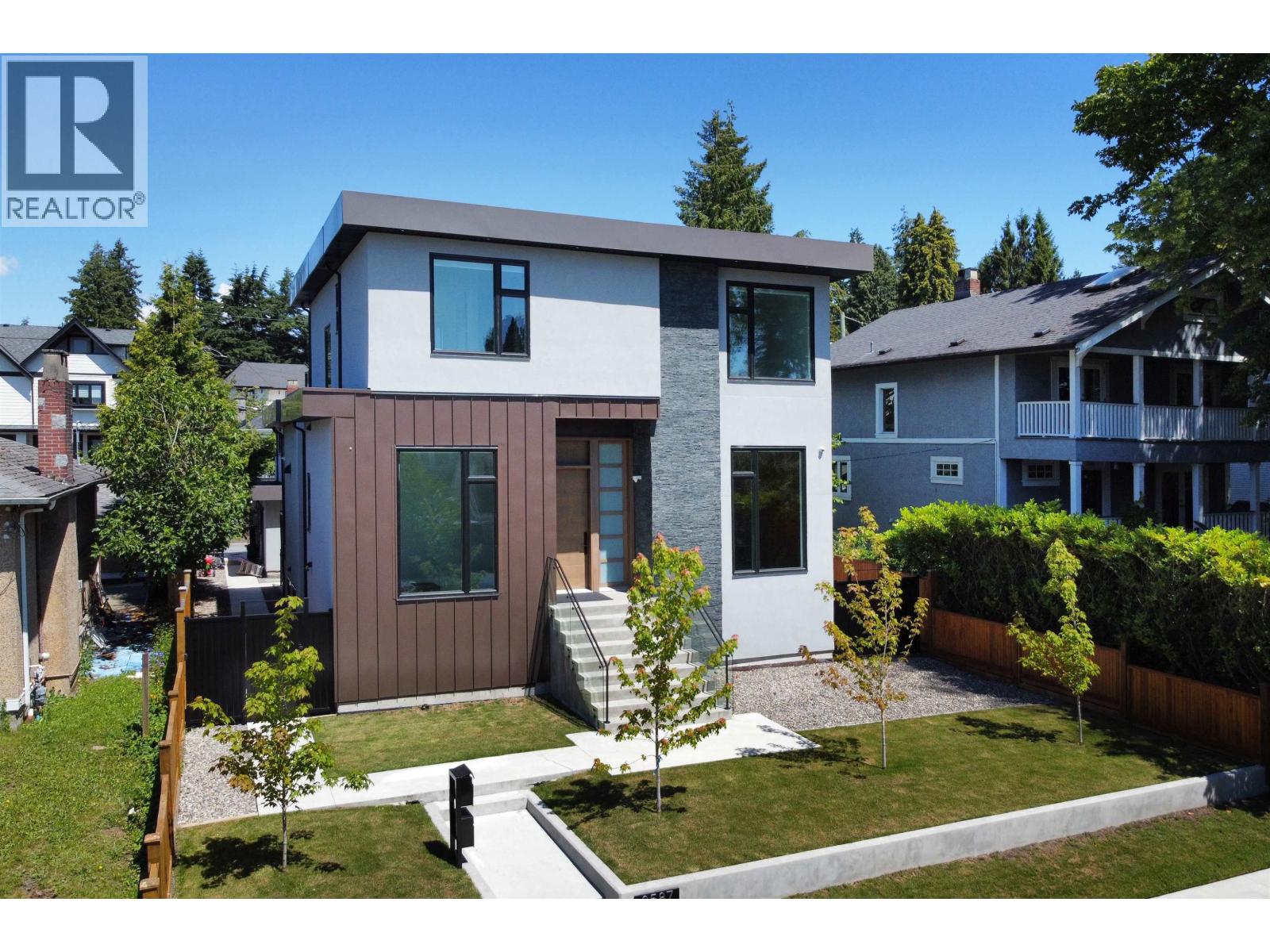 3587 Mayfair Ave, Vancouver, BC V6N 2Z2