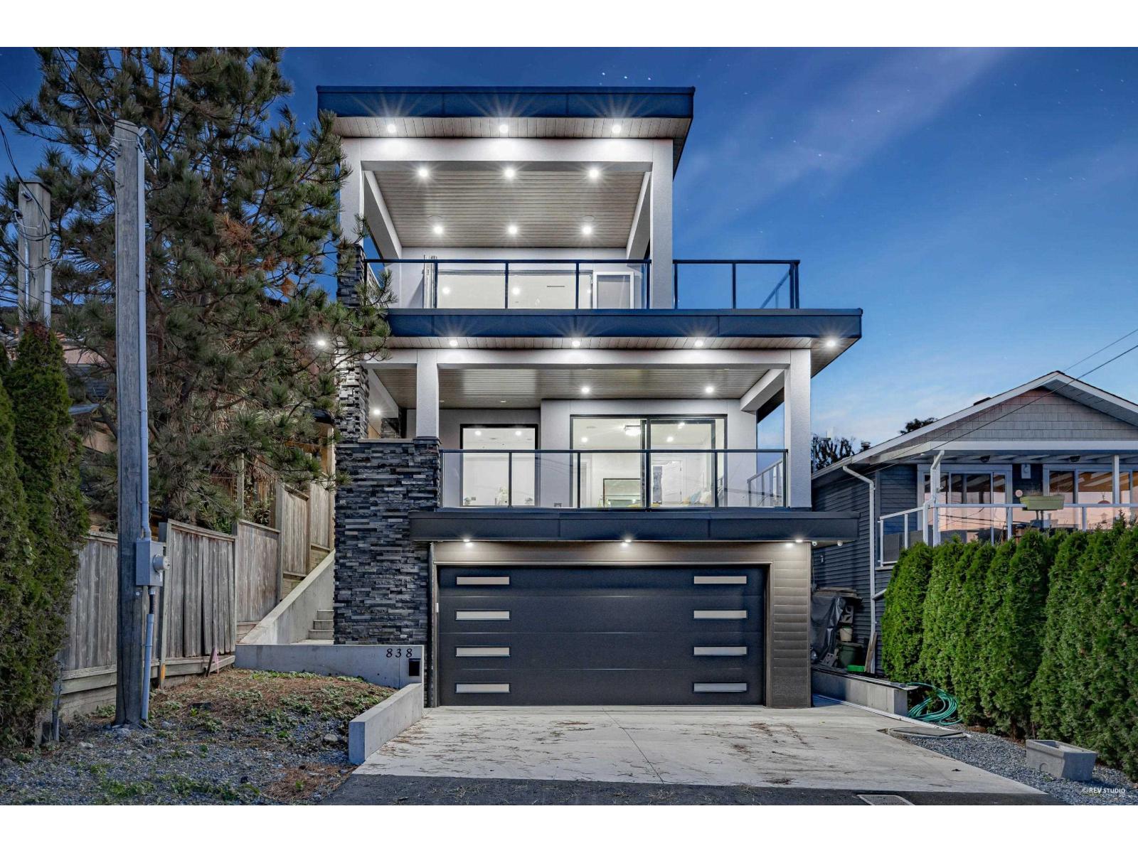 838 Stevens St, White Rock, BC V4B 4X2