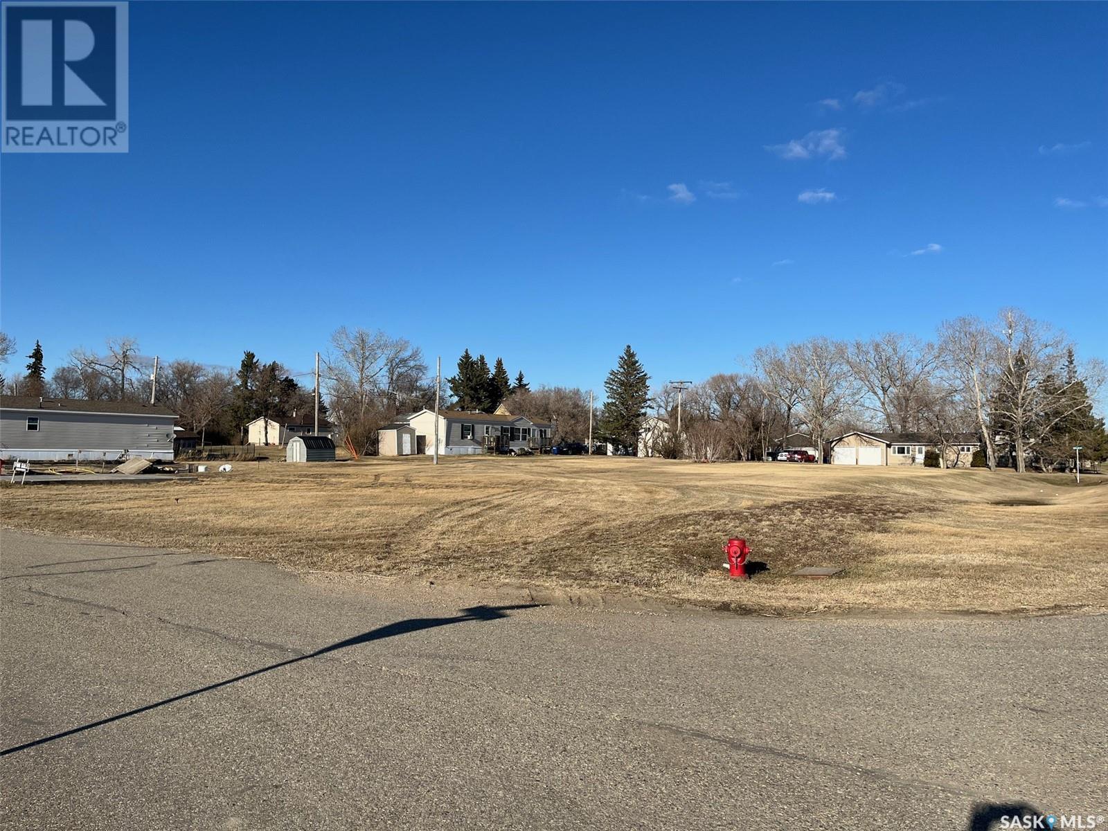 21 Adelaide St, Manor, SK S0C 1R0