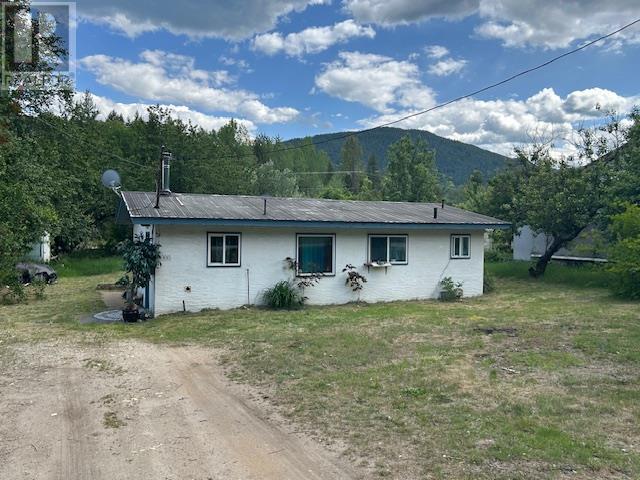 505 201 Avenue, Castlegar, BC V1N 3P7