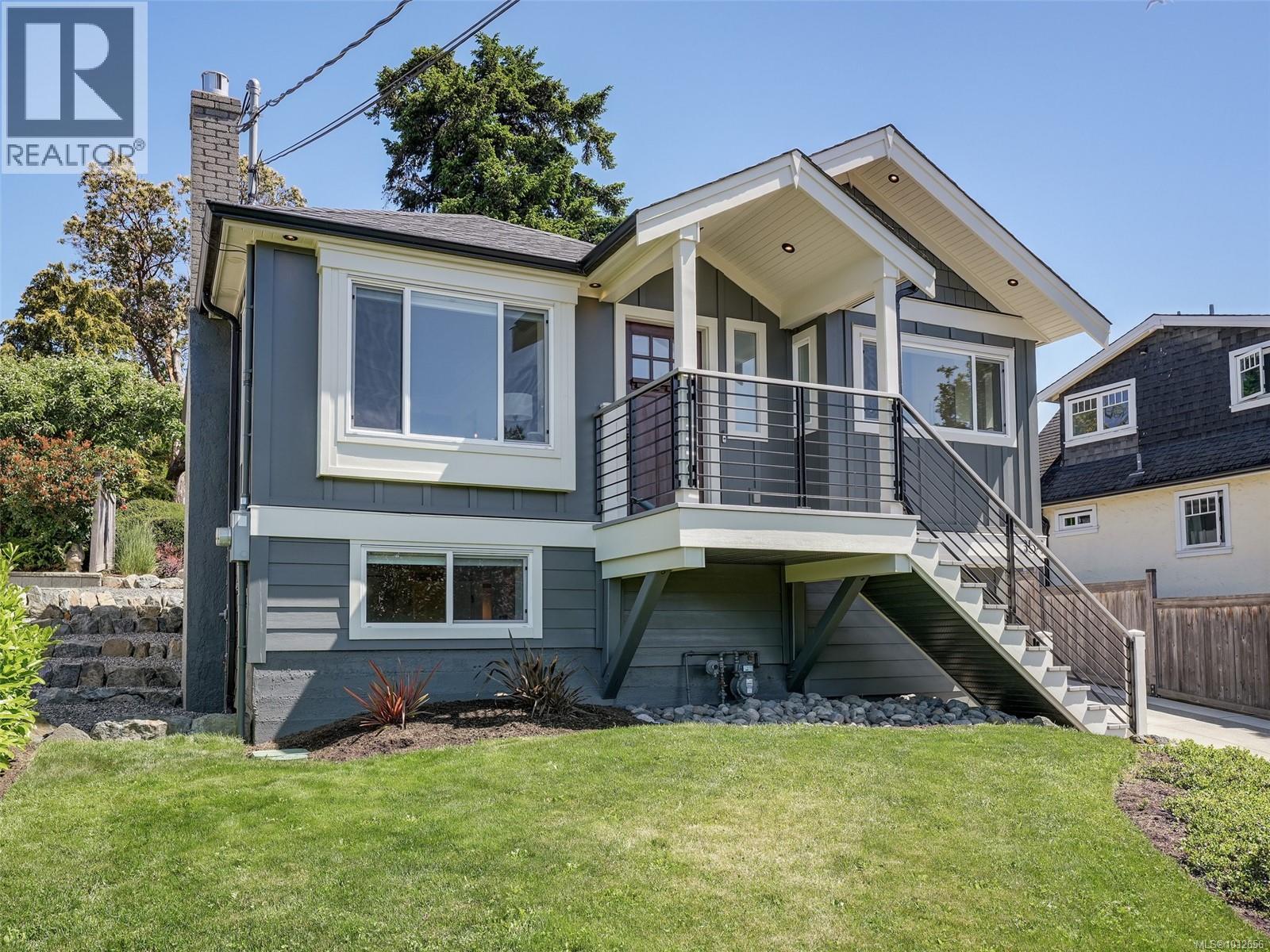 354 Gorge Rd W, Saanich, BC V9A 1M8