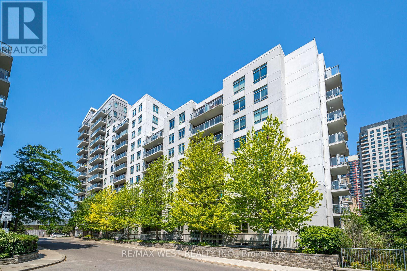 209 816 Lansdowne Ave, Toronto, ON M6H 4K6