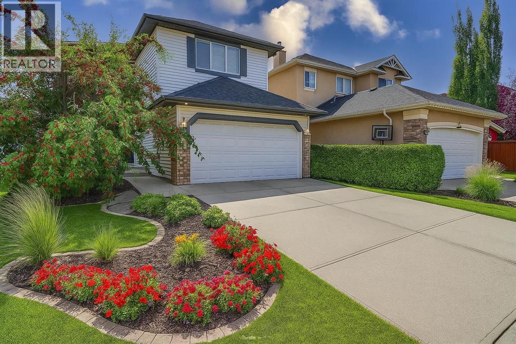17 Royal Birkdale Cres NW, Calgary, AB T3G 5R4