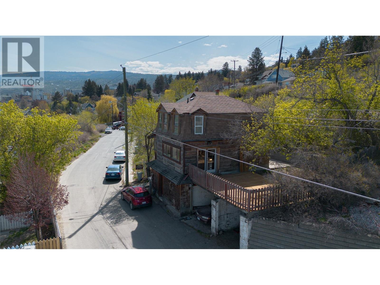 299 Seymour St W, Kamloops, BC V2C 1E8
