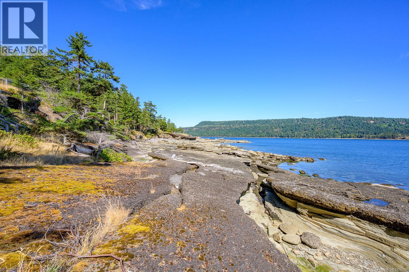 6552 East Rd, Denman Island, BC V0R 1T0