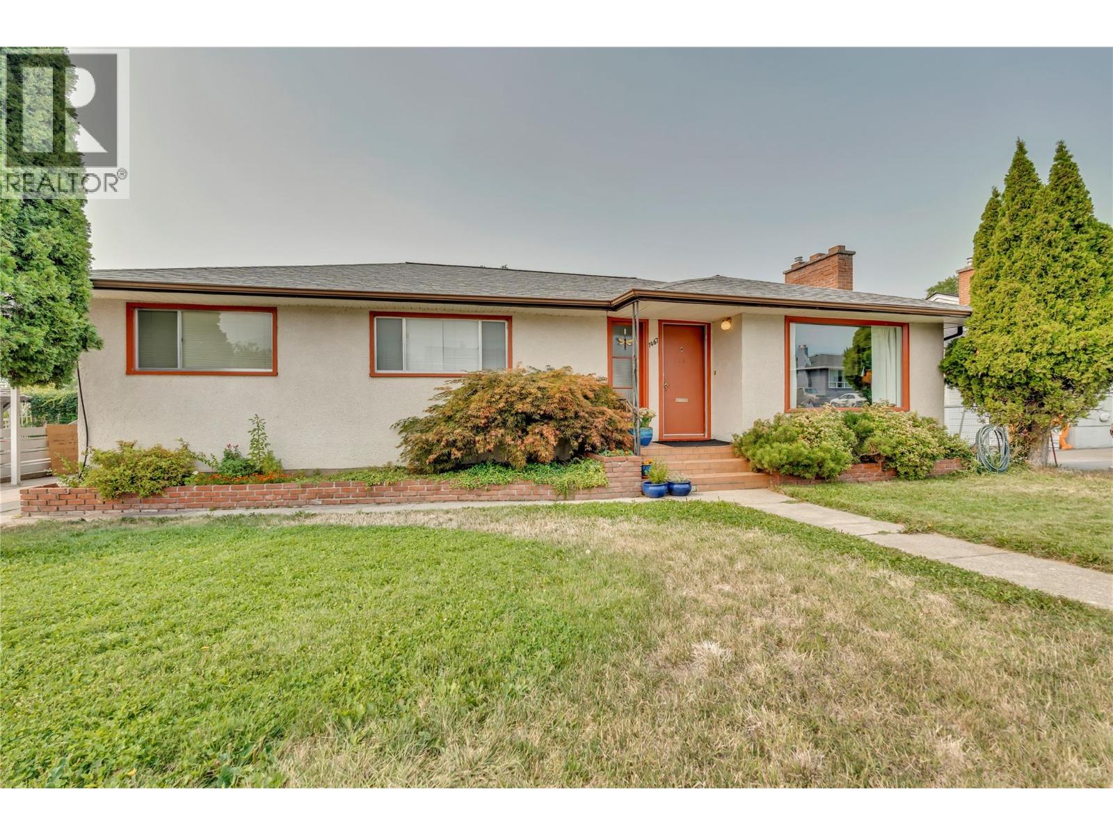 1467 Manitoba St, Penticton, BC V2A 5A3