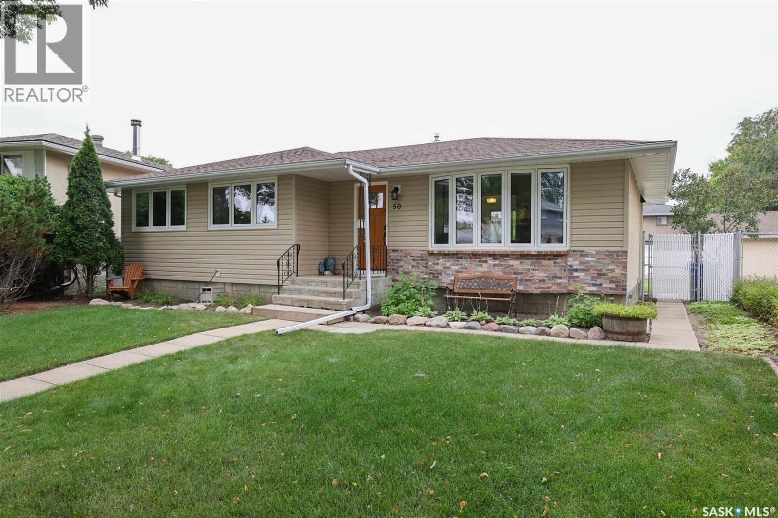 50 Selby Cres, Regina, SK S4T 6W1