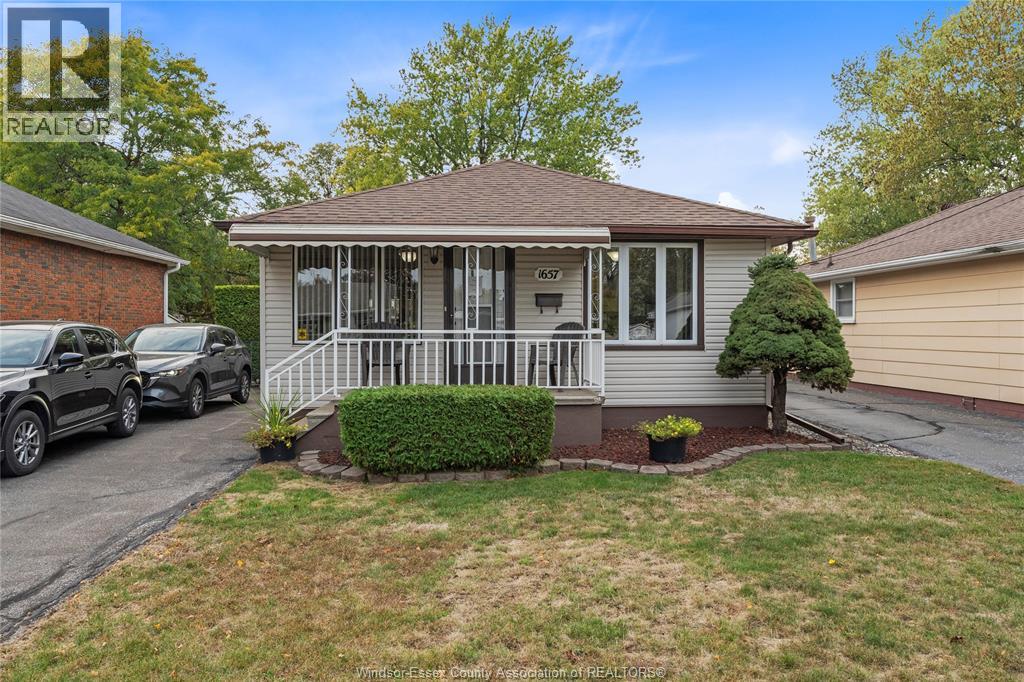 1657 Glendale, Windsor, ON N8T 2N1