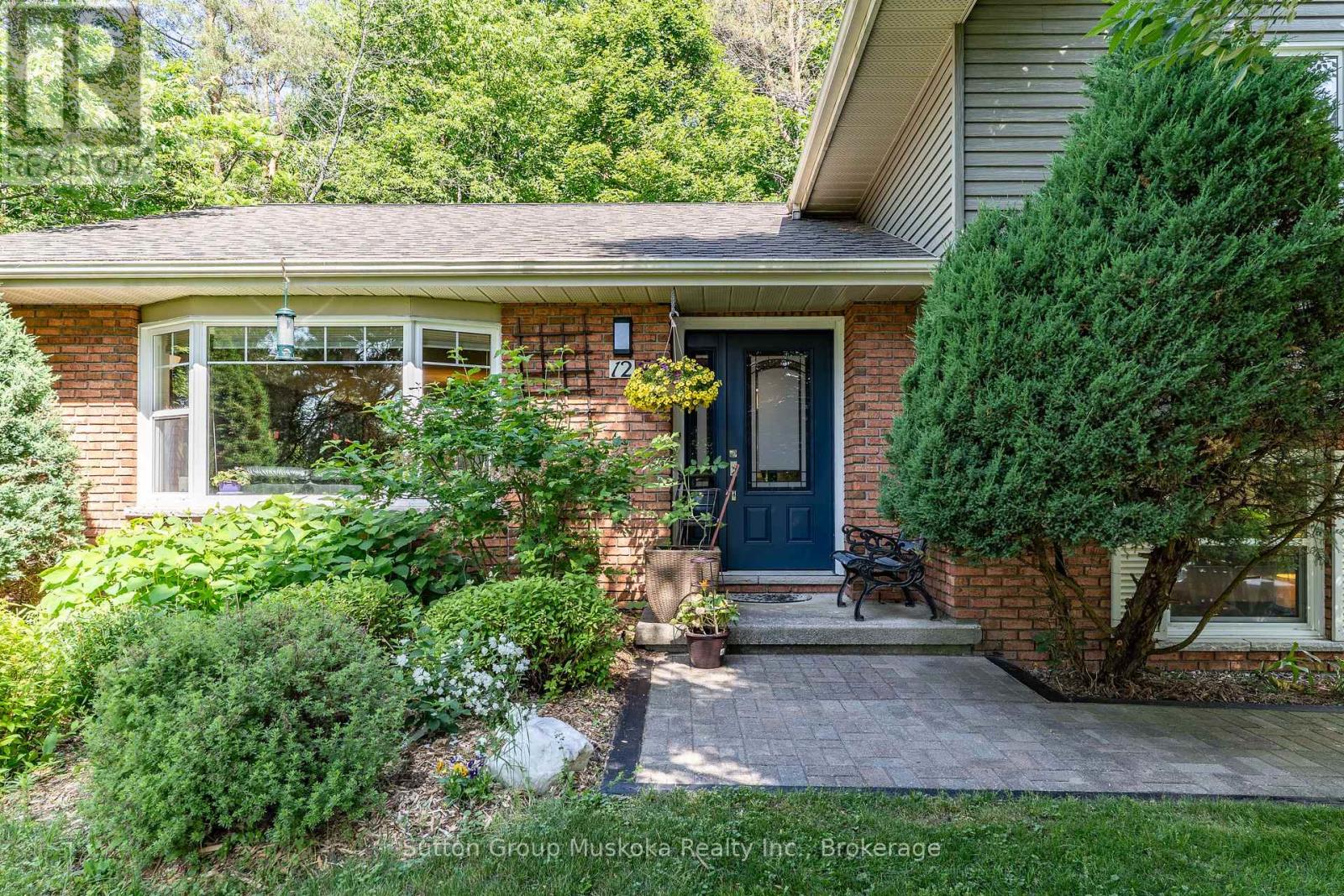 12 Silver Oaks Cres, Huntsville, ON P1H 1M1