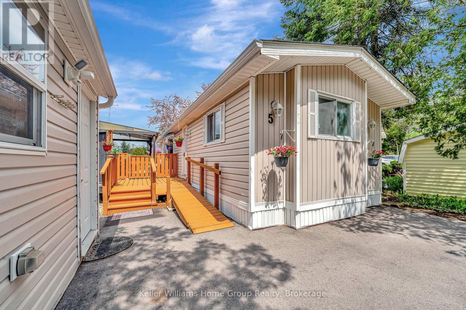 5 Bush Ln, Puslinch Puslinch Lake Settlement Areas, ON N0B 2C0