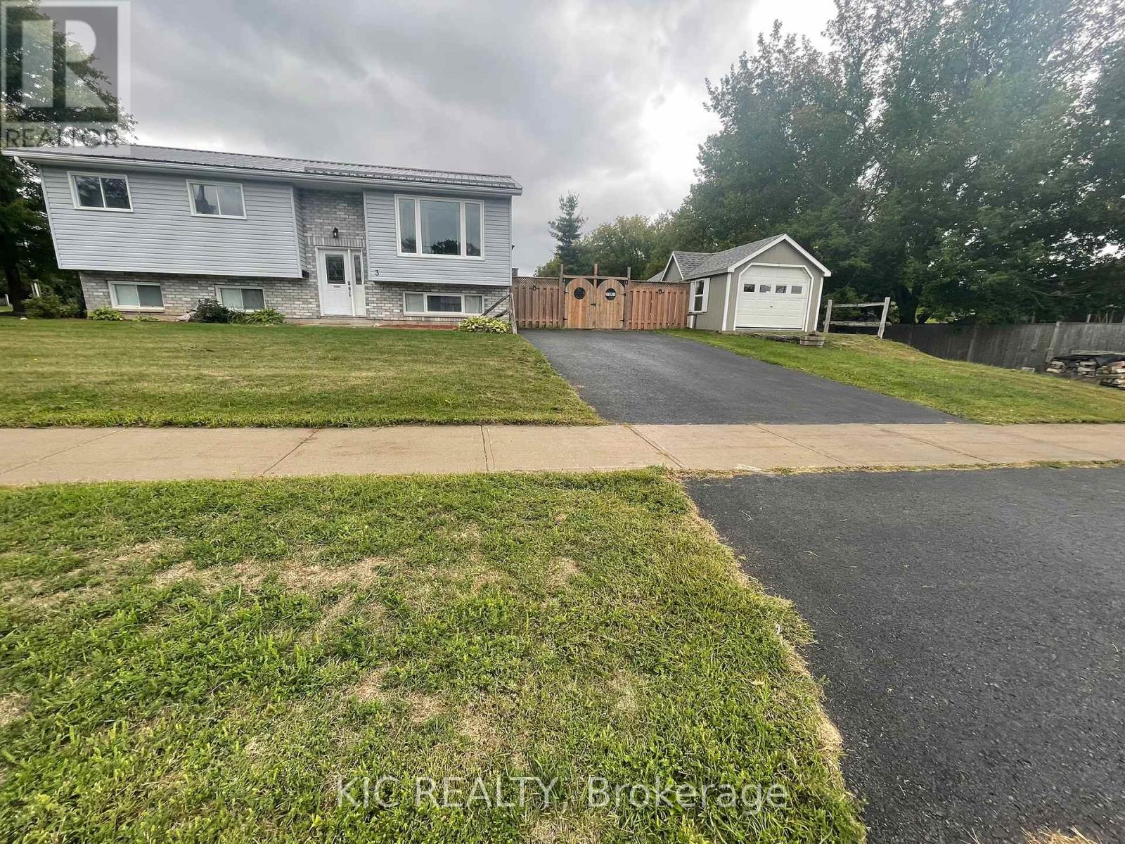 3 Creekside Dr, Stirling-Rawdon, ON K0K 3E0