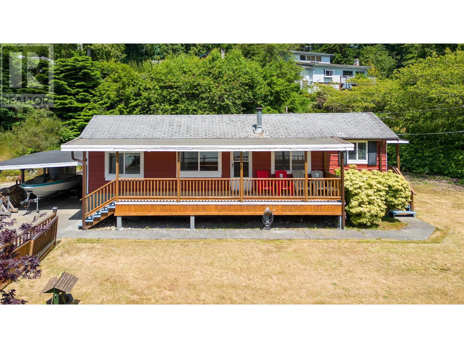 4598 Whitaker Rd, Sechelt, BC V7Z 0E4