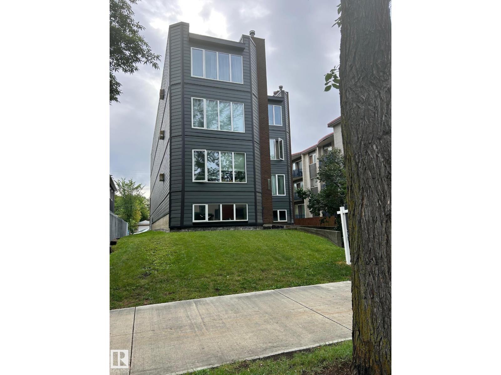 10743 107 Street Northwest #401, Edmonton, AB T5H 2Y9