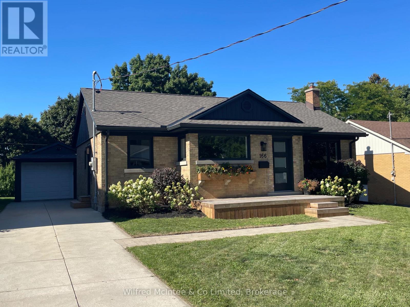 166 Cornwall St, Waterloo, ON N2J 1H6